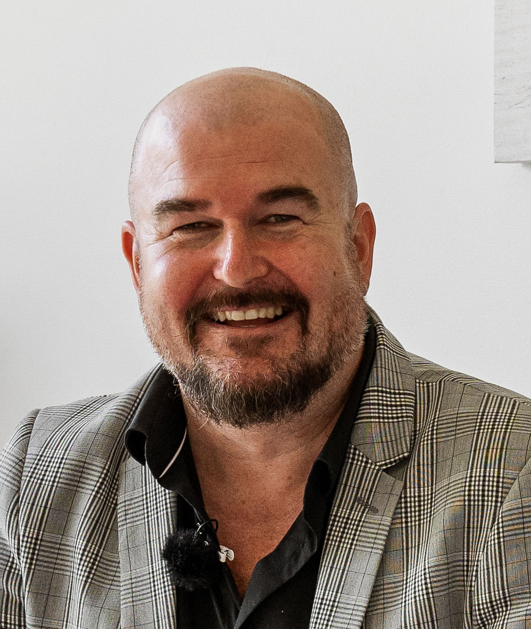 Tony Lawson Rapper commradio -Australia's New Radio Resource